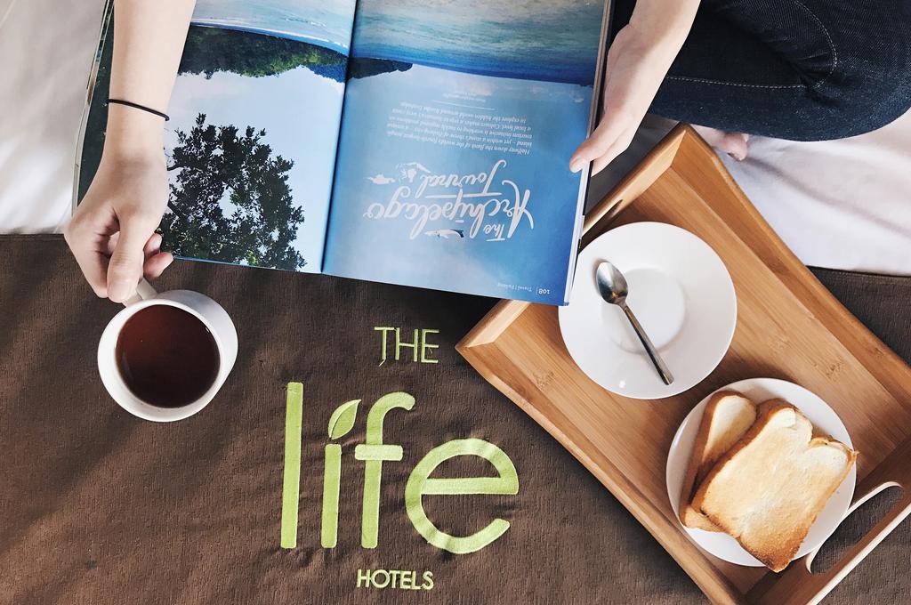 The Life Hotels City Center Surabaya Exterior photo