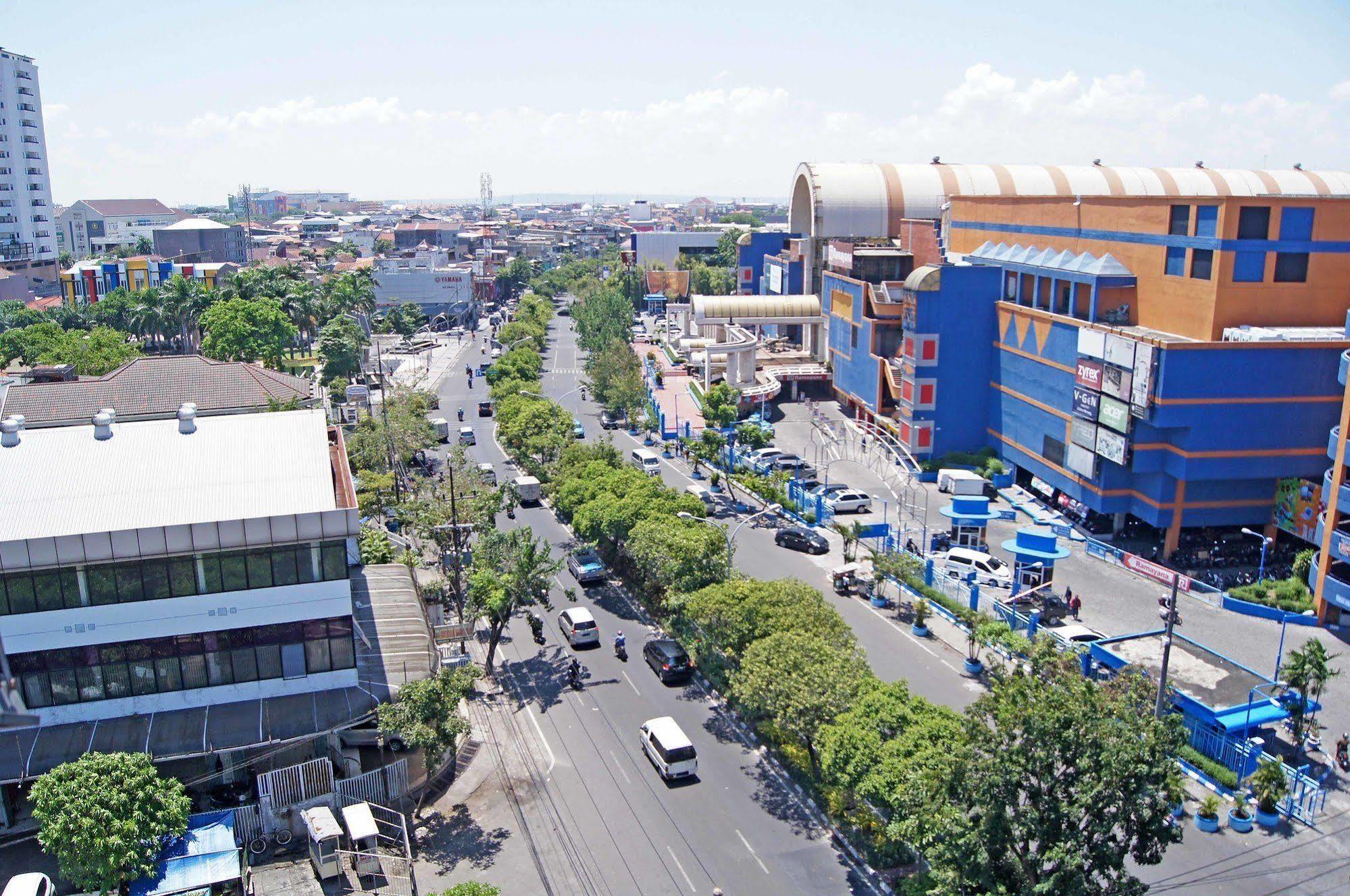 The Life Hotels City Center Surabaya Exterior photo