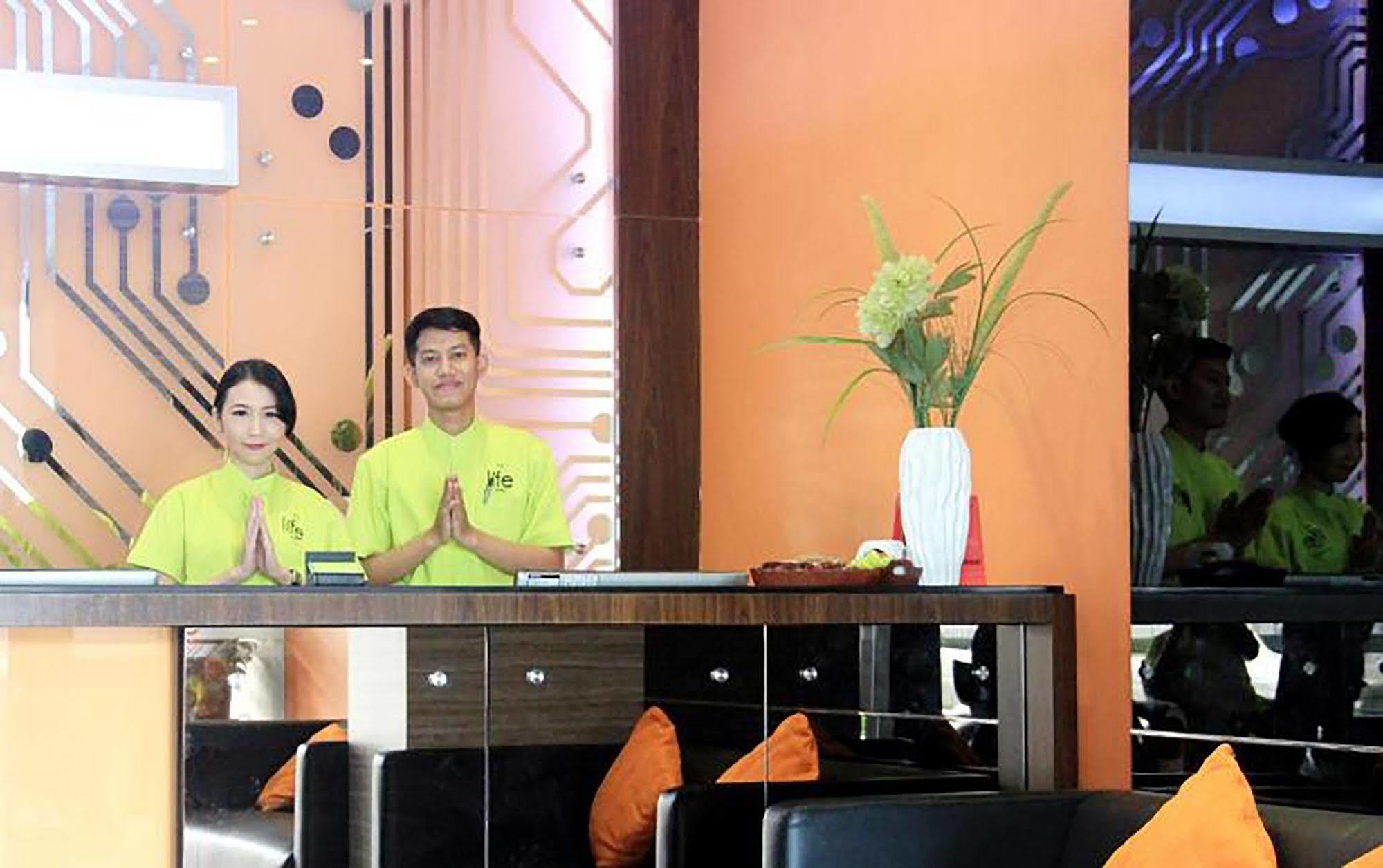 The Life Hotels City Center Surabaya Exterior photo