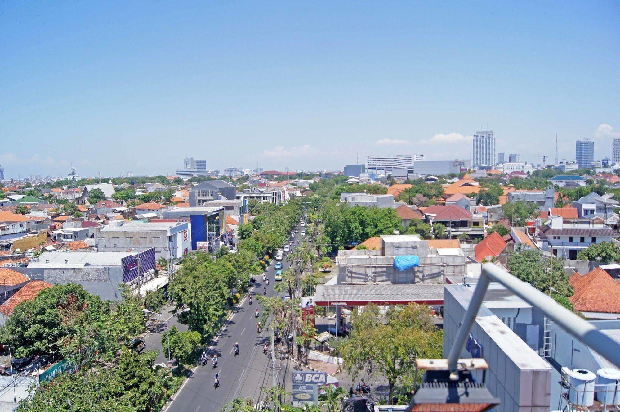 The Life Hotels City Center Surabaya Exterior photo